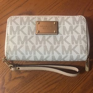 Michael Kors Large Jet Set Zip Around Wallet NWOT